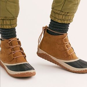 Sorel Out and About boot